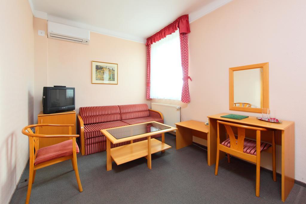 Hotel Blaha Lujza Балатонфюред Номер фото